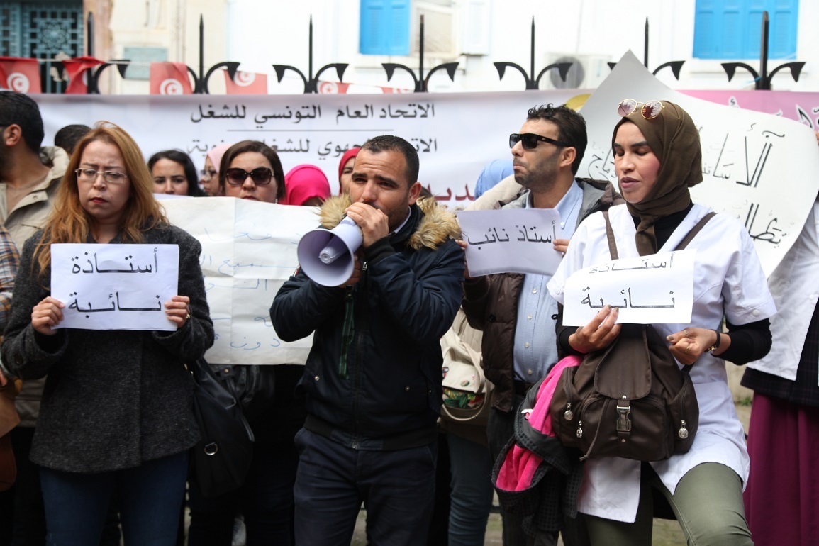 الأساتذة النوّاب  .. التحركات متواصلة والحلول غائبة